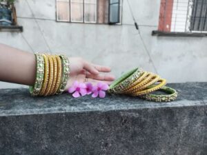 হাতের তৈরি চুড়ি (1 Set)